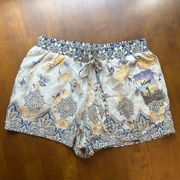 Women’s Size Small BEBOP Boho Floral pull on shorts - Picture 2 of 11